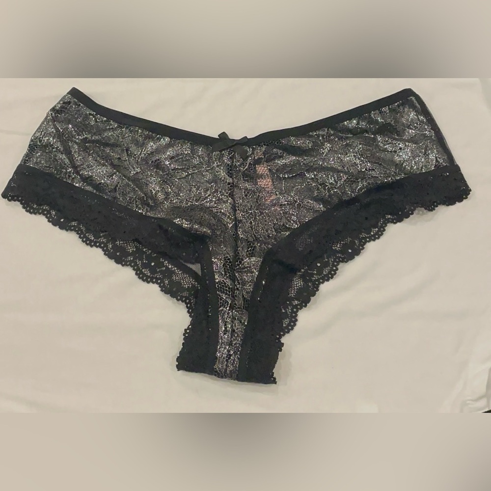 NEW WITH TAGS VICTORIA’S SECRET SIZE M CHEEKY METALLIC SILVER LACE PANTY
